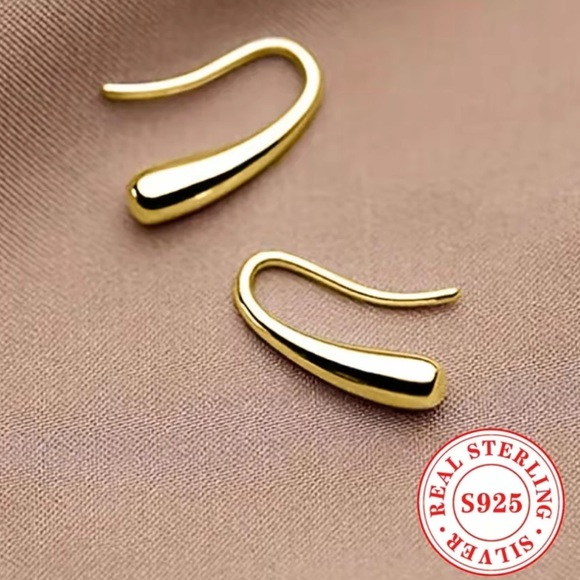 BRAND NEW trendy gold droplet minimalist earrings - Picture 1 of 8
